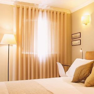 Kamer met een King Size Bed